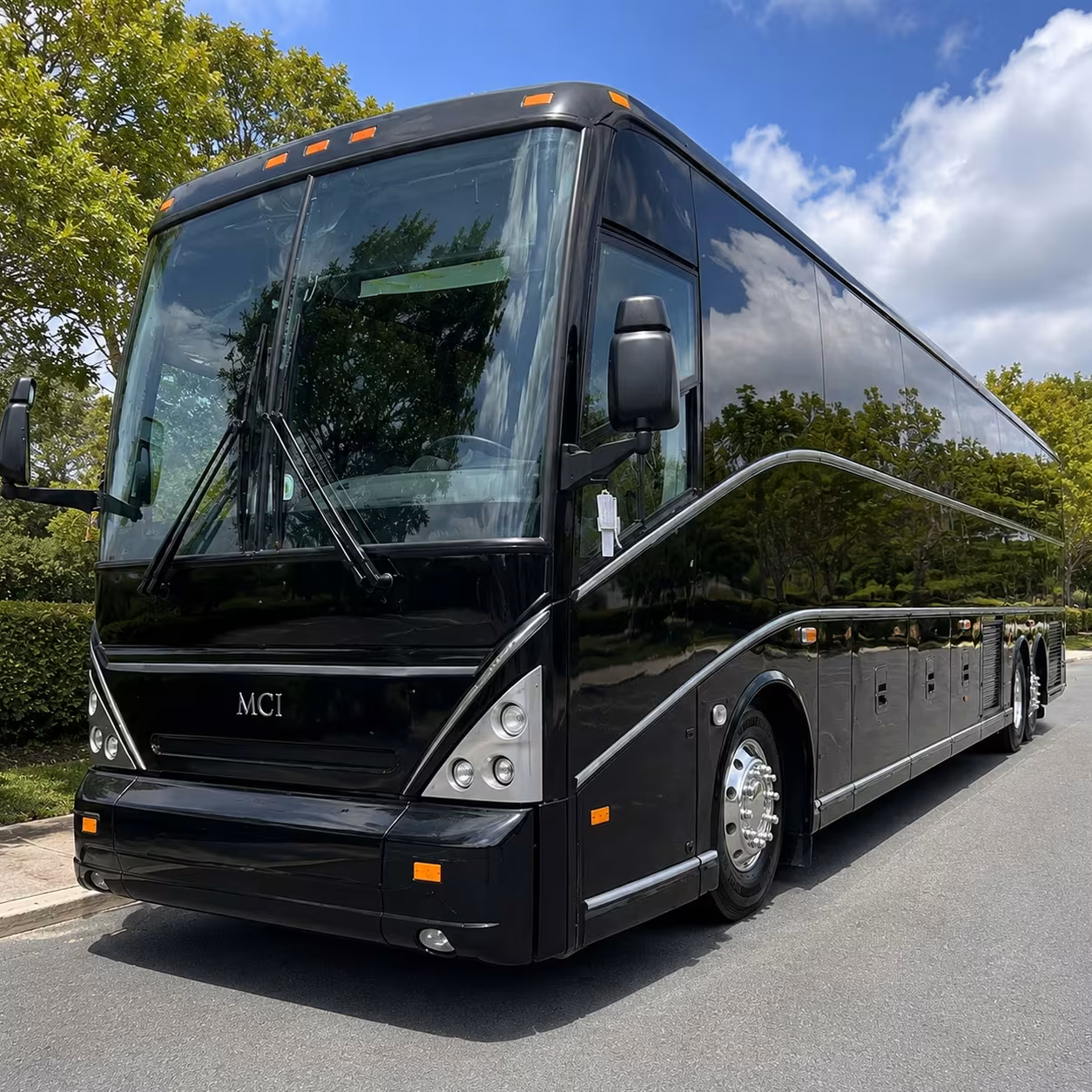 minibus rentals in mission viejo for discovery cube oc trips